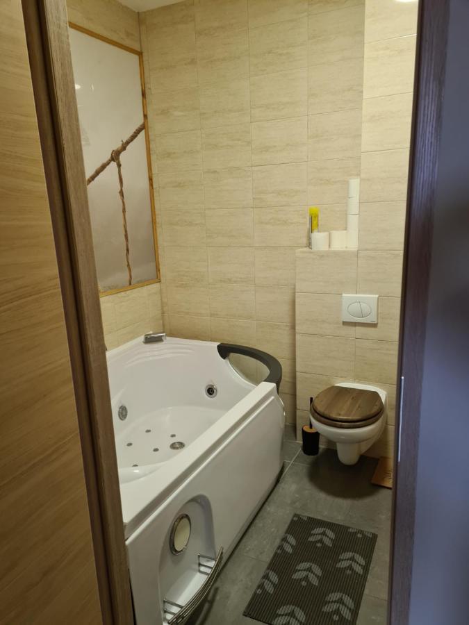 גיז'יצקו Yakuzza Apartments מראה חיצוני תמונה